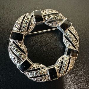 VINTAGE ROUND Art Deco BROOCH